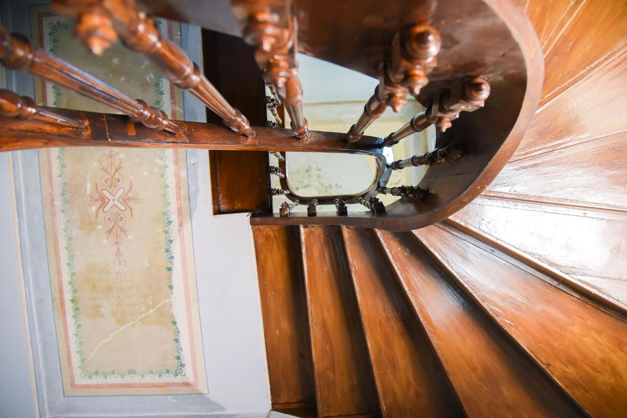 Appartement Neoclassical *