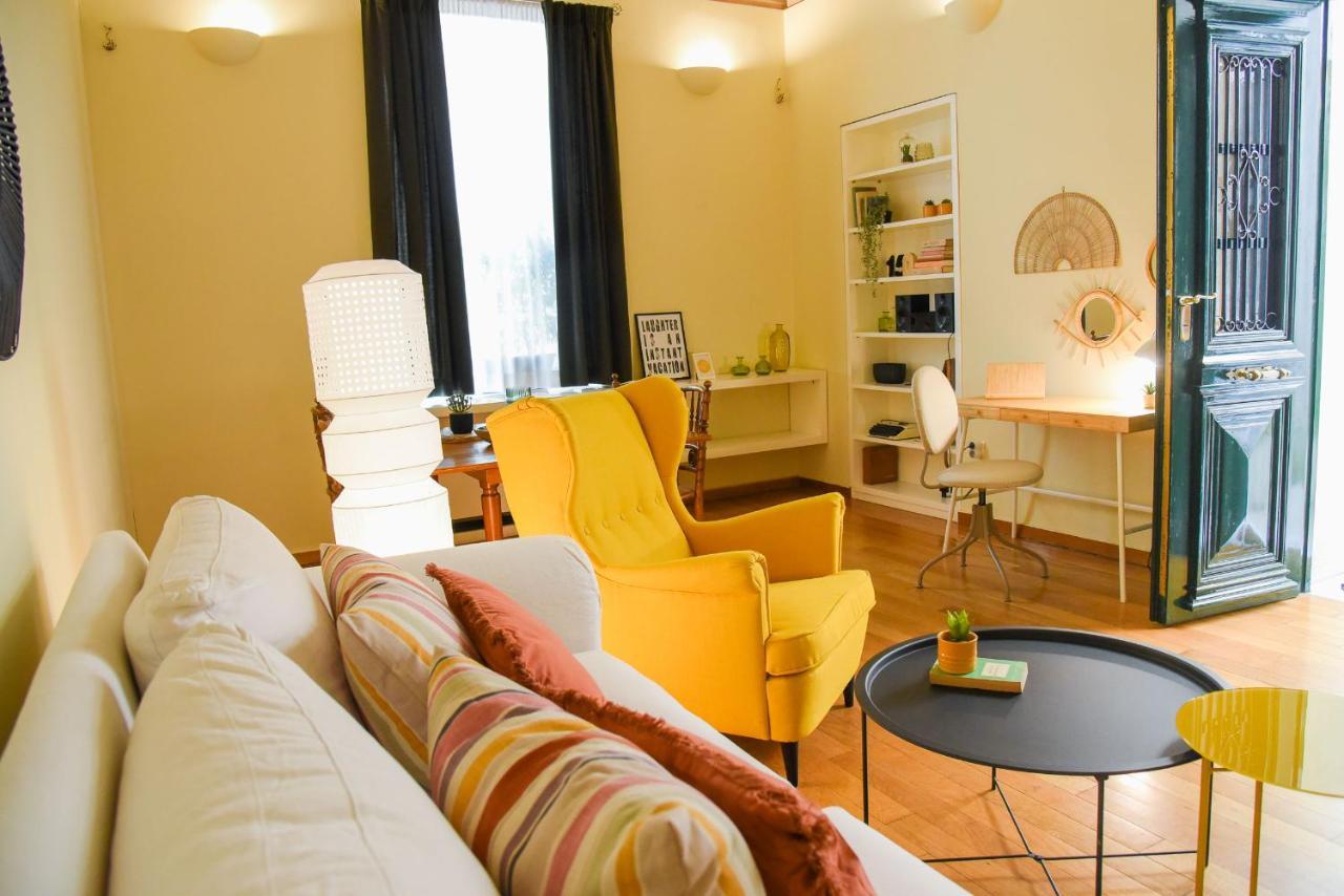 Apartment Neoclassical