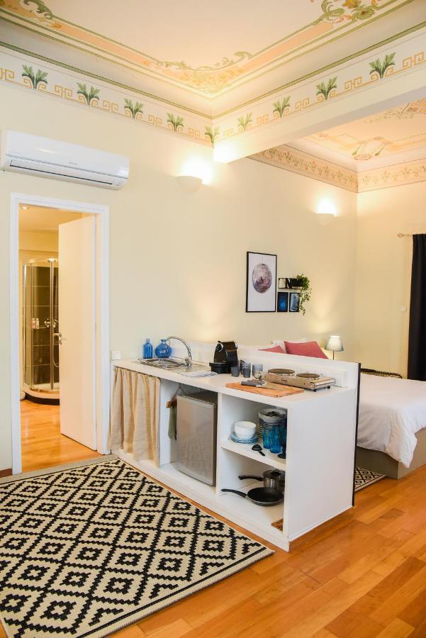 Apartment Neoclassical *