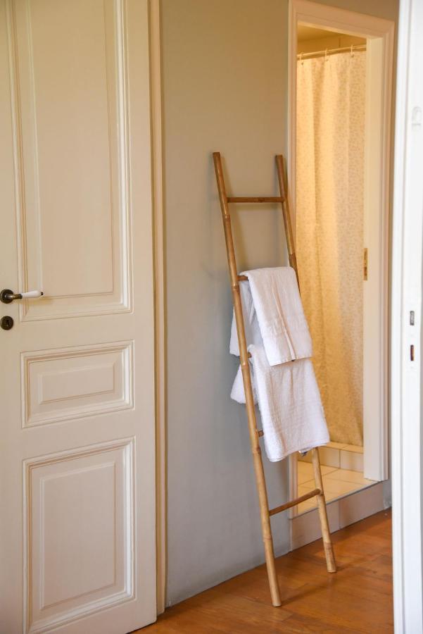 Neoclassical *